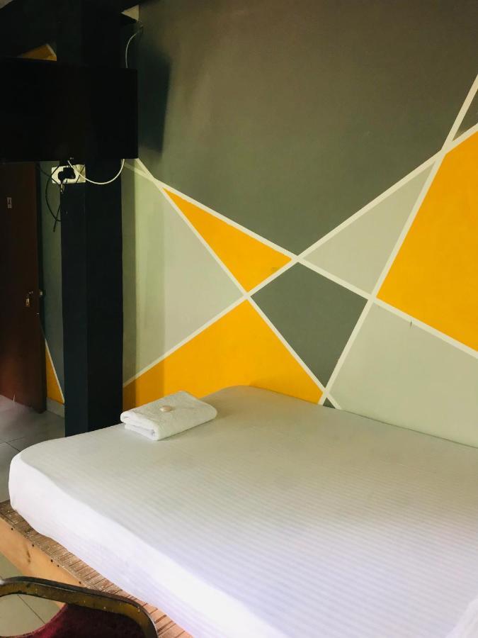 Alina Budget Hotel Kaduwela Exteriér fotografie