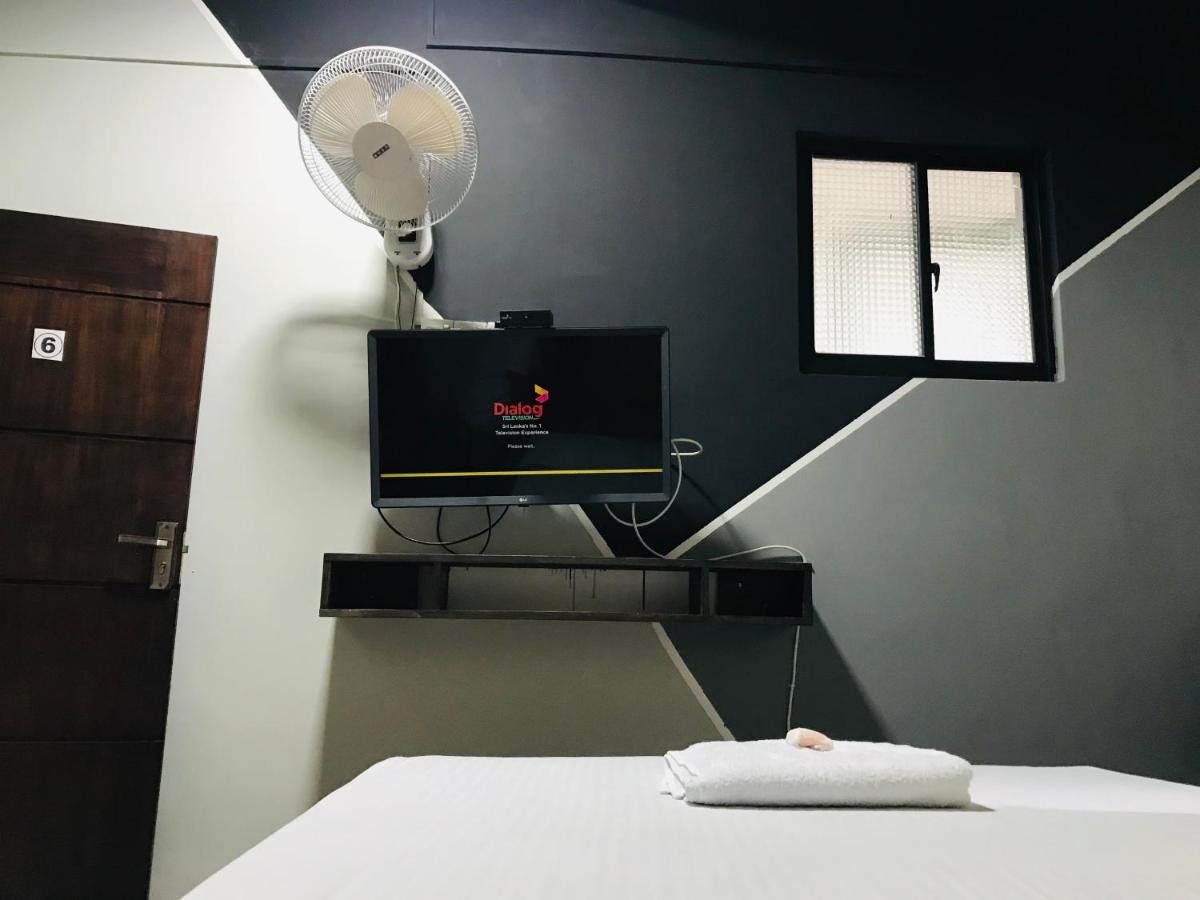 Alina Budget Hotel Kaduwela Exteriér fotografie