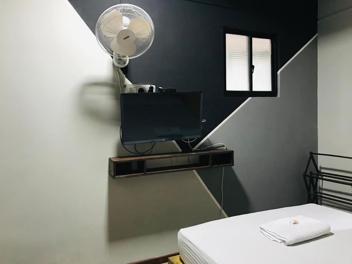 Alina Budget Hotel Kaduwela Exteriér fotografie
