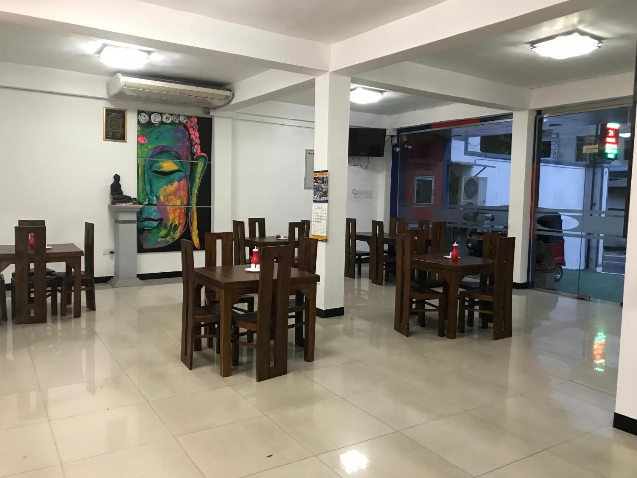 Alina Budget Hotel Kaduwela Exteriér fotografie